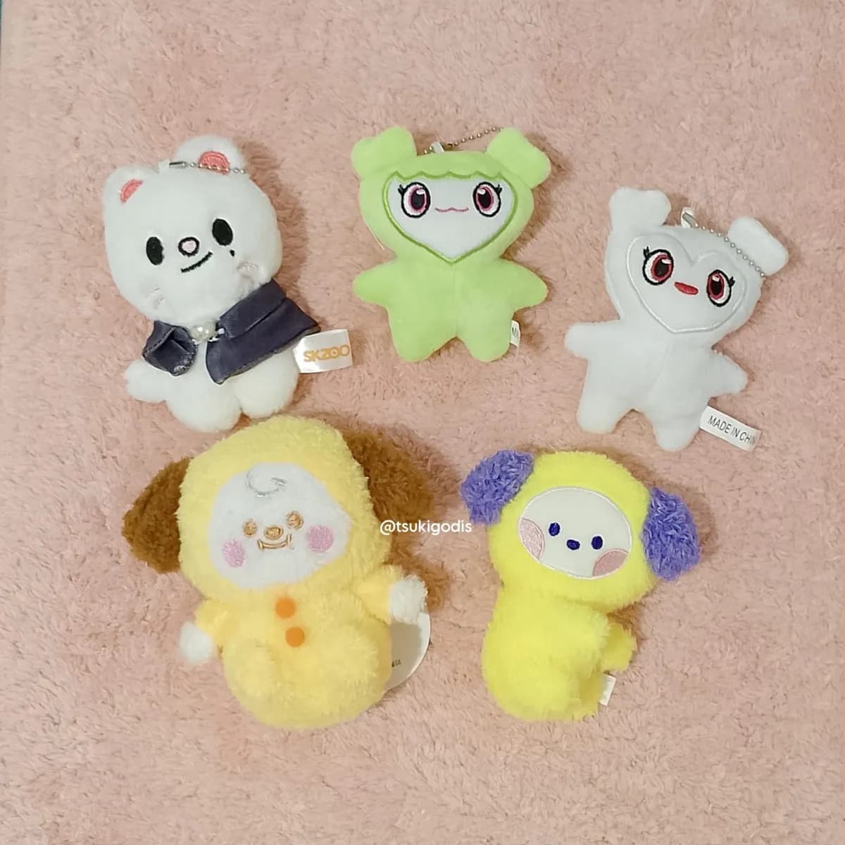 Peluches Kpop diversos
